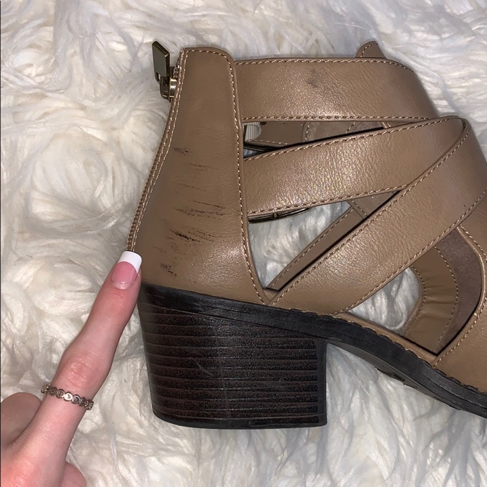 Tan Booties💋 - Picture 4 of 4